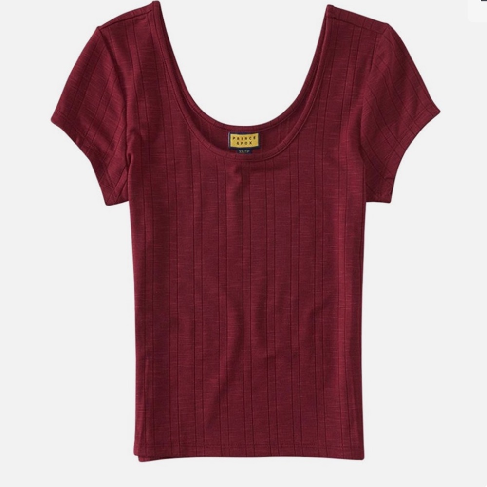 Basic Aeropostale Cropped Shirt
